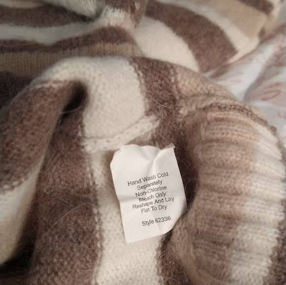 J Crew Wool Rabbit Soft Sweater - Picture 4 of 6